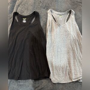 Lot of two- Tek gear women’s tank tops black and gray, XXL